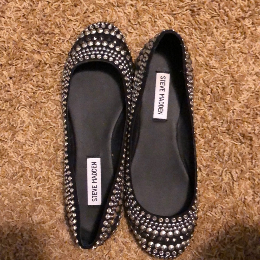 Steve Madden Bedazzled Flats (Size 7, runs small)